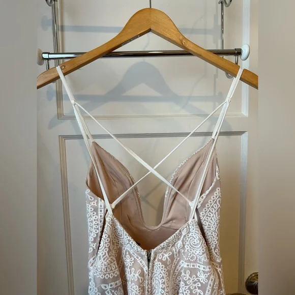 NWT WINDSOR Unique White and Nude Lace Dress, Women’s Size S - Picture 8 of 9